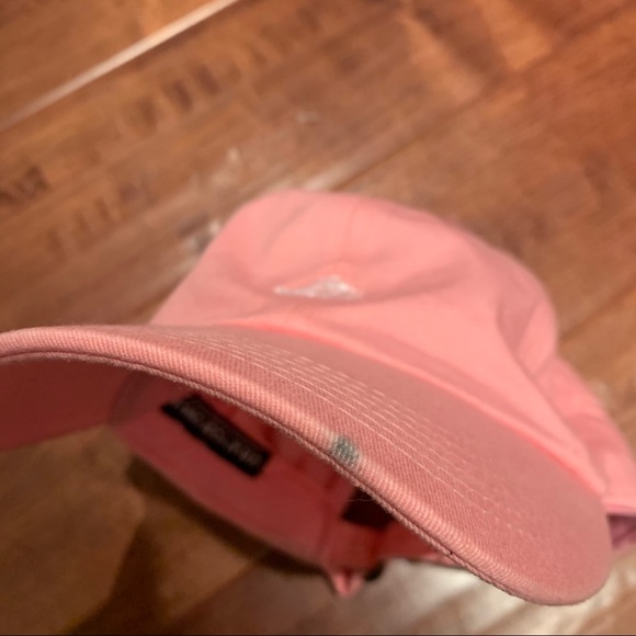 Pink baseball hat - Picture 3 of 3